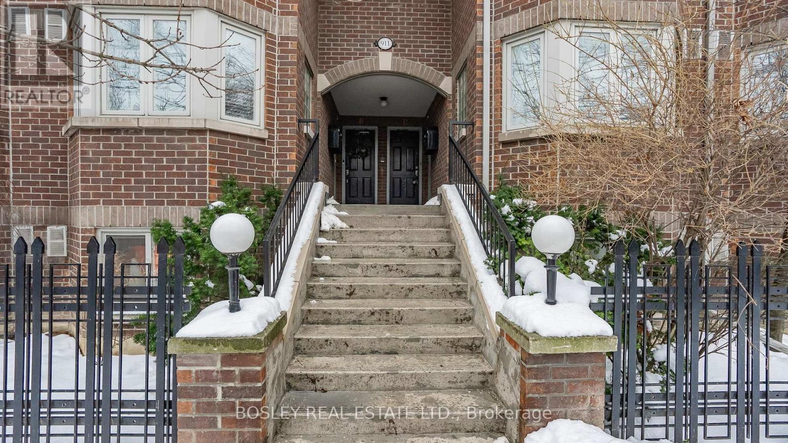 911C ADELAIDE STREET W, Toronto, Ontario