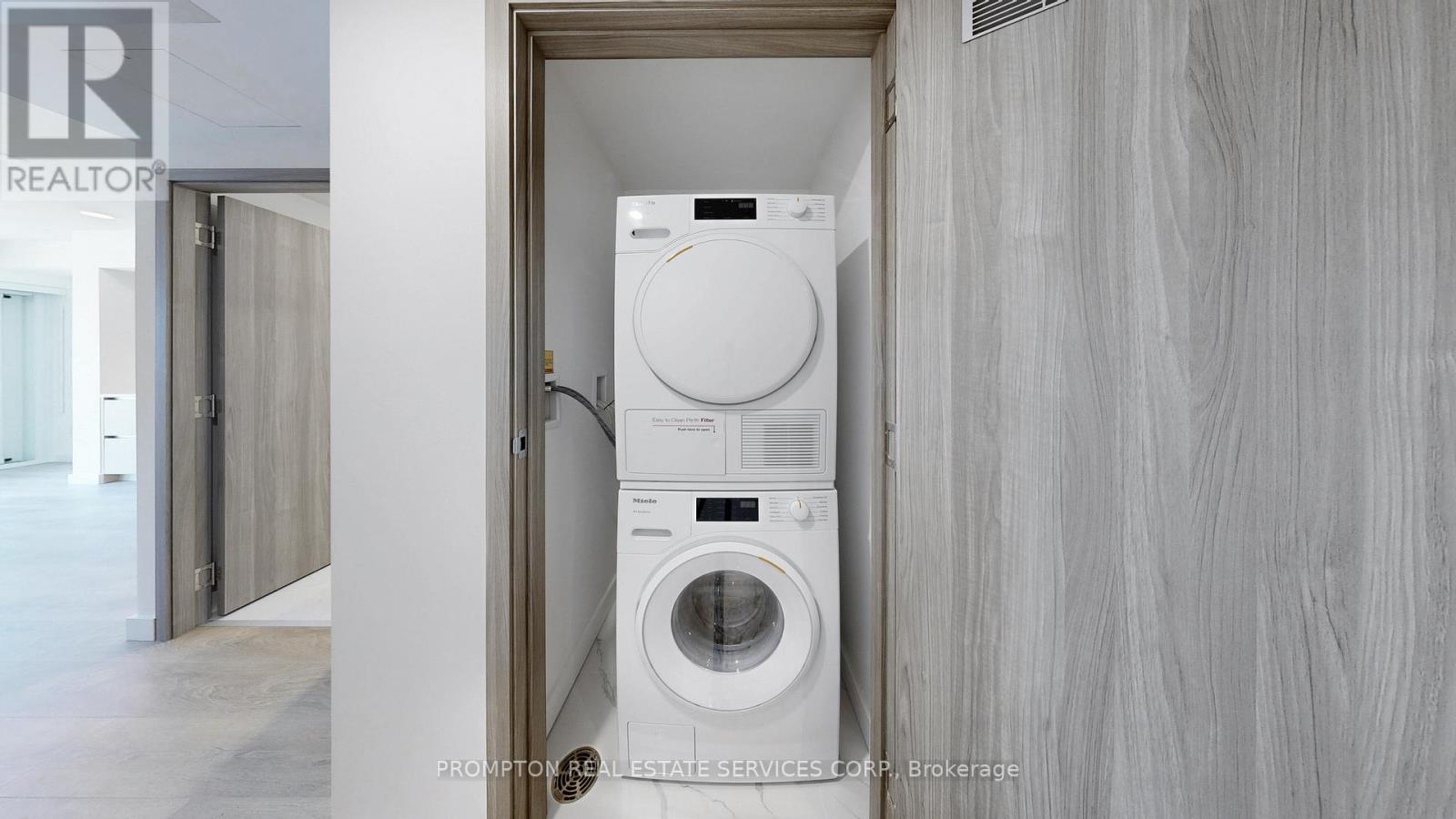 3709 - 1 Concord Cityplace Way, Toronto, Ontario  M5V 0X3 - Photo 13 - C12725034