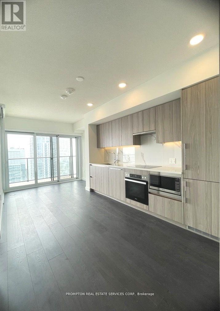 3709 - 1 Concord Cityplace Way, Toronto, Ontario  M5V 0X3 - Photo 4 - C12725034