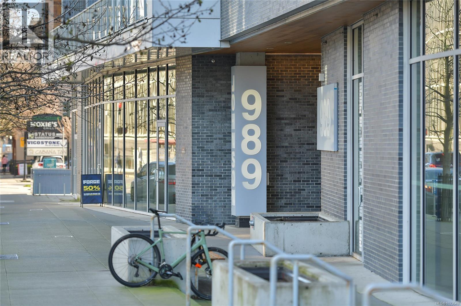 1010 989 Johnson St, Victoria, British Columbia  V8V 0E3 - Photo 21 - 1023643