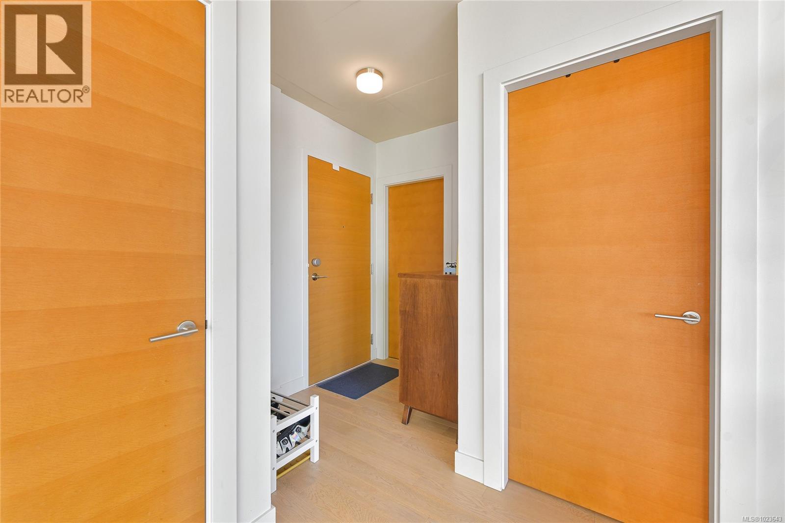 1010 989 Johnson St, Victoria, British Columbia  V8V 0E3 - Photo 14 - 1023643