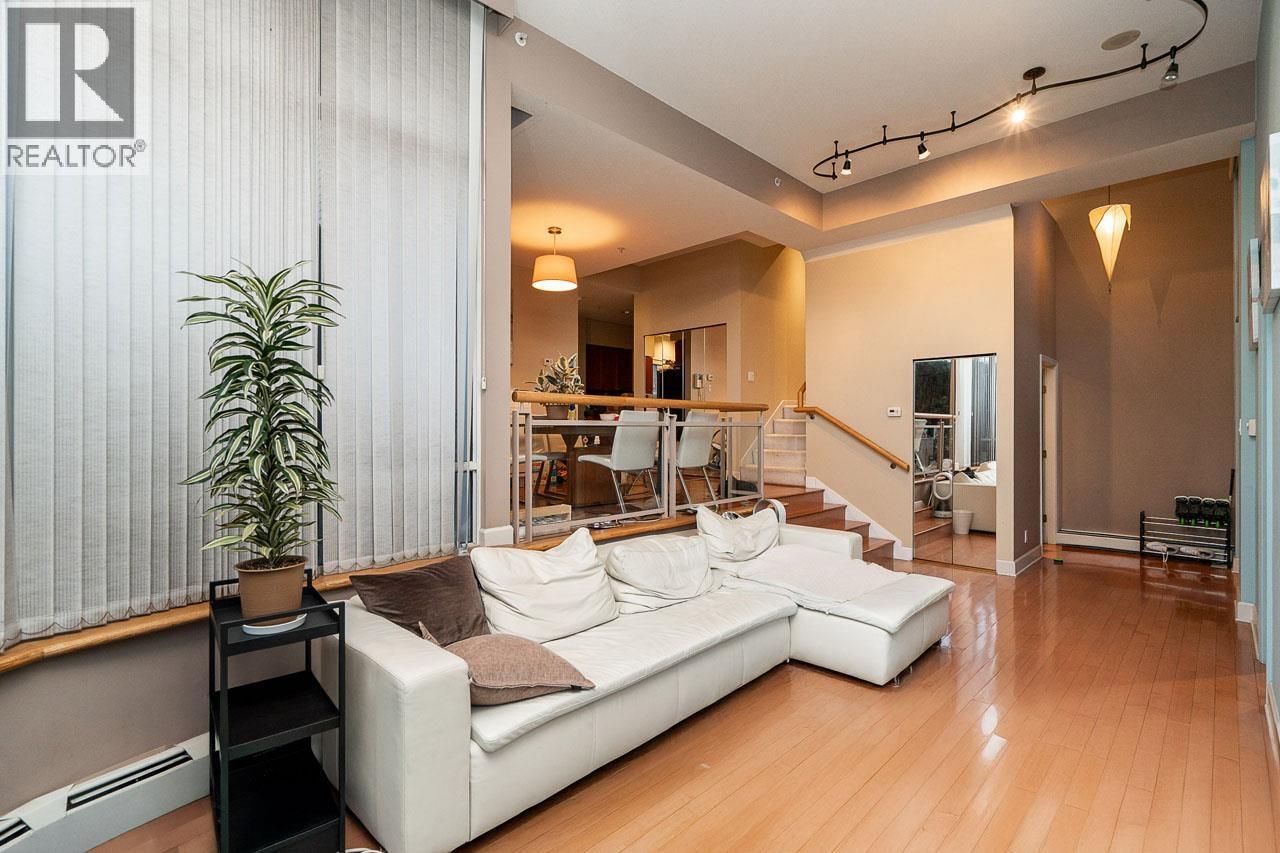 122 1228 Marinaside Crescent, Vancouver, British Columbia V6Z 2W4 - Photo 3 - R3081565