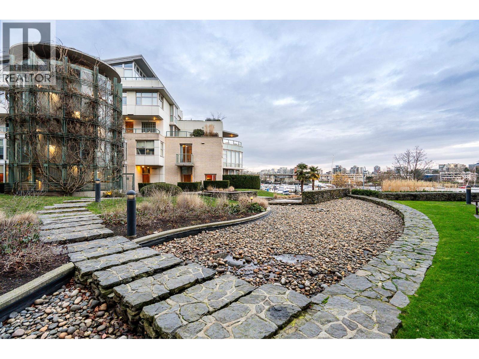 122 1228 Marinaside Crescent, Vancouver, British Columbia V6Z 2W4 - Photo 28 - R3081565