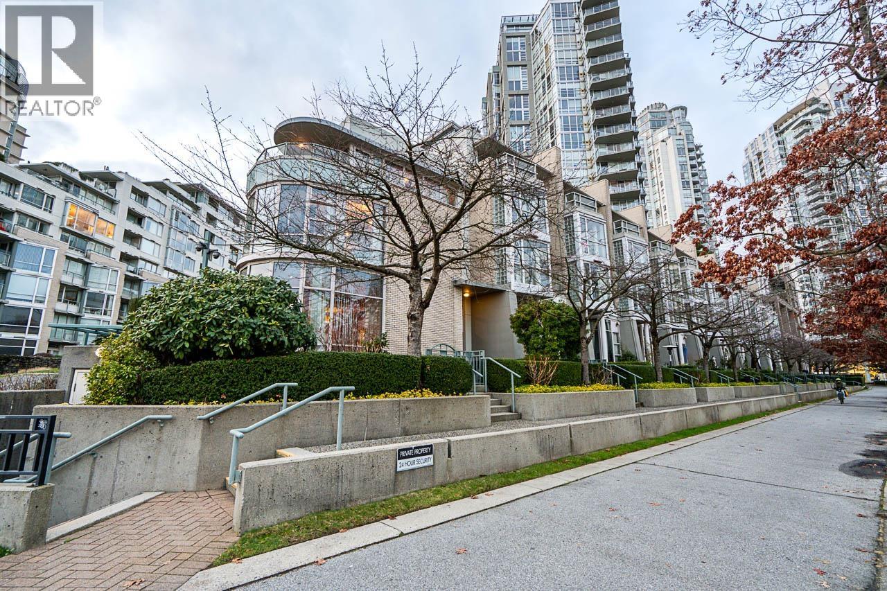 122 1228 Marinaside Crescent, Vancouver, British Columbia V6Z 2W4 - Photo 34 - R3081565