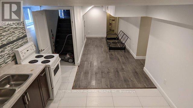 Lower - 10 Brian Avenue, Toronto, Ontario  M1R 3H9 - Photo 7 - E12725012