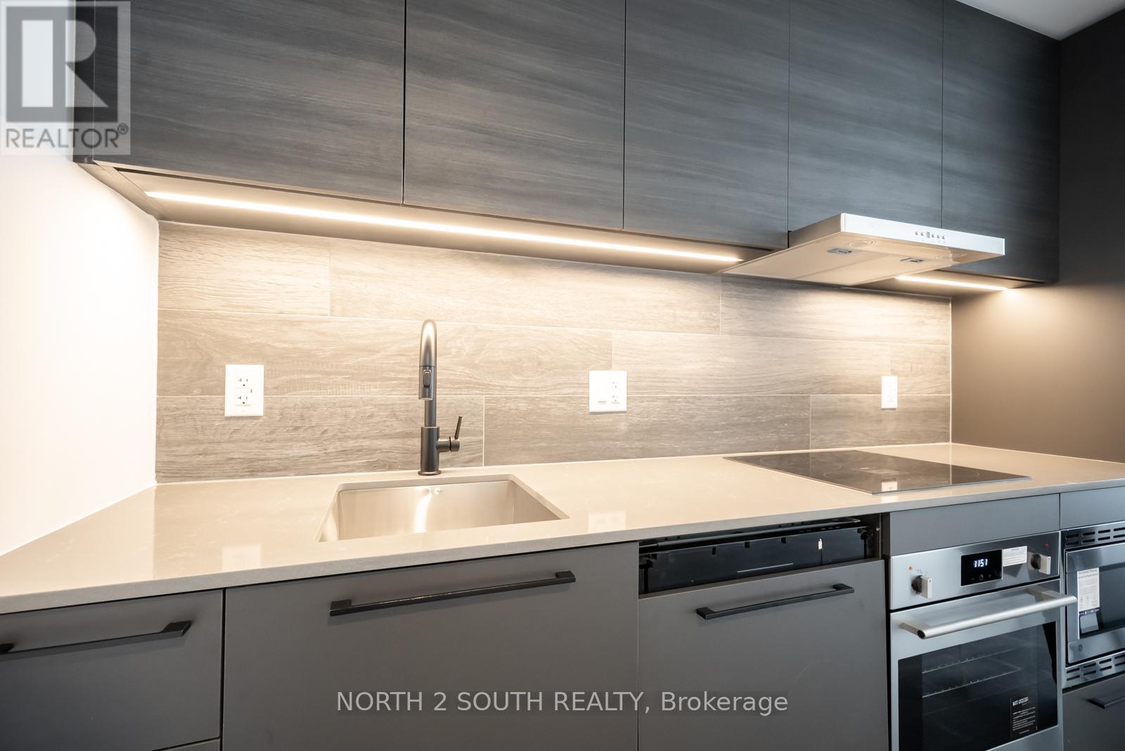 1008 - 1050 Eastern Avenue, Toronto, Ontario  M4L 0B7 - Photo 9 - E12725144