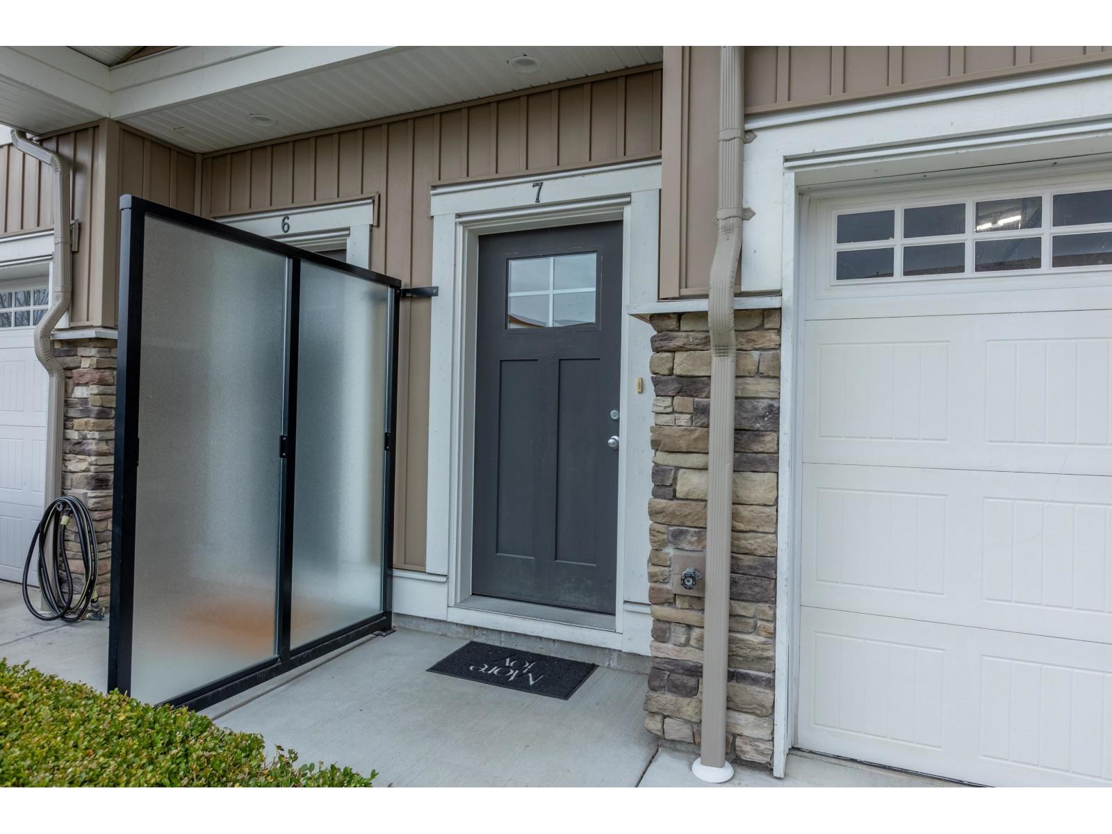 7 34230 Elmwood Drive, Abbotsford, British Columbia  V2S 0J1 - Photo 2 - R3078797