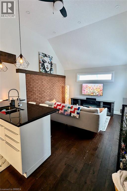 24 LOCUST Street Unit# B, kitchener, Ontario