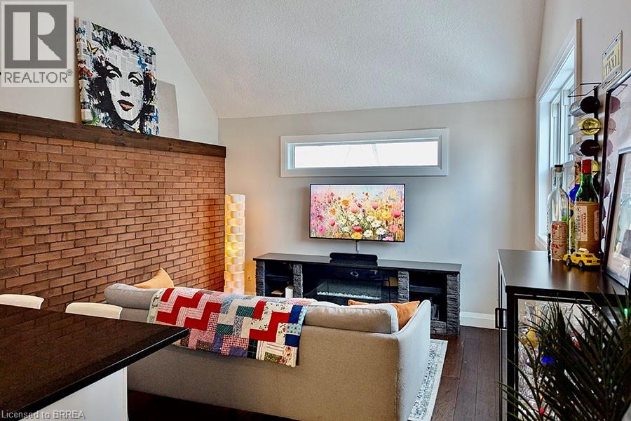 24 Locust Street Unit# B, Kitchener, Ontario  N2H 1W7 - Photo 4 - 40800611