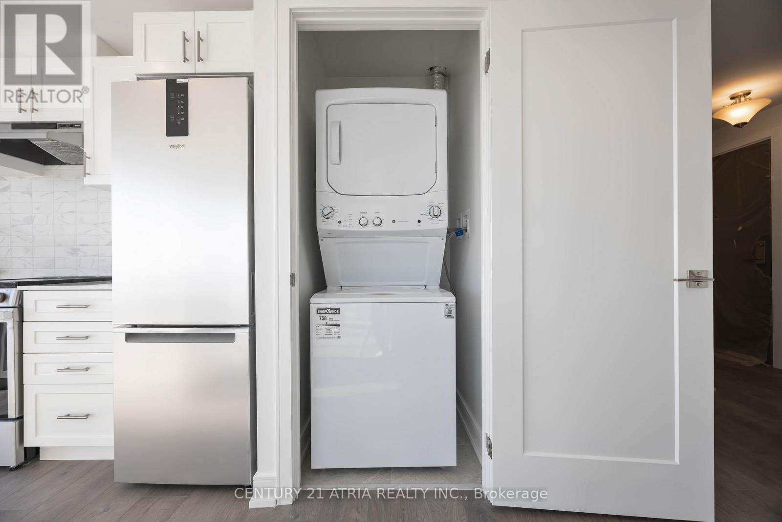 808a - 715 Davis Drive, Newmarket, Ontario  L3Y 0J2 - Photo 11 - N12725070