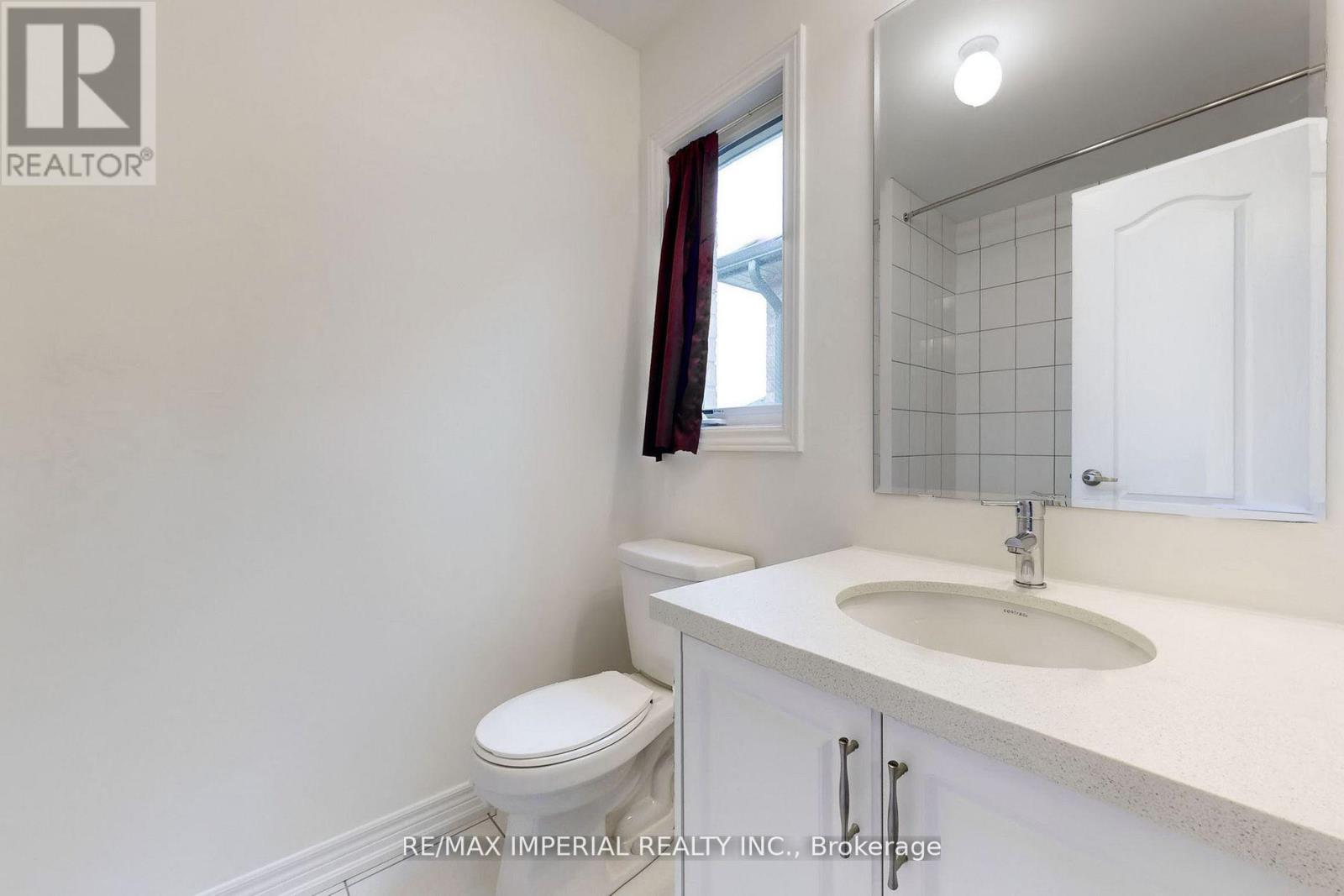 30 Pietrowski Drive, Georgina, Ontario  L4P 0K2 - Photo 33 - N12725142