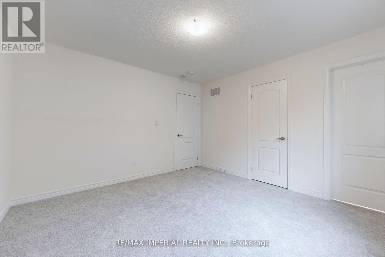 30 Pietrowski Drive, Georgina, Ontario  L4P 0K2 - Photo 36 - N12725142