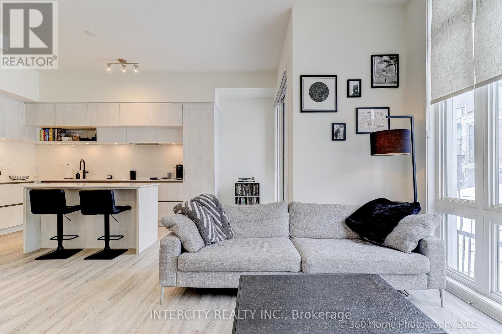 1505 - 11 David Eyer Road, Richmond Hill, Ontario  L4S 1M4 - Photo 3 - N12725152