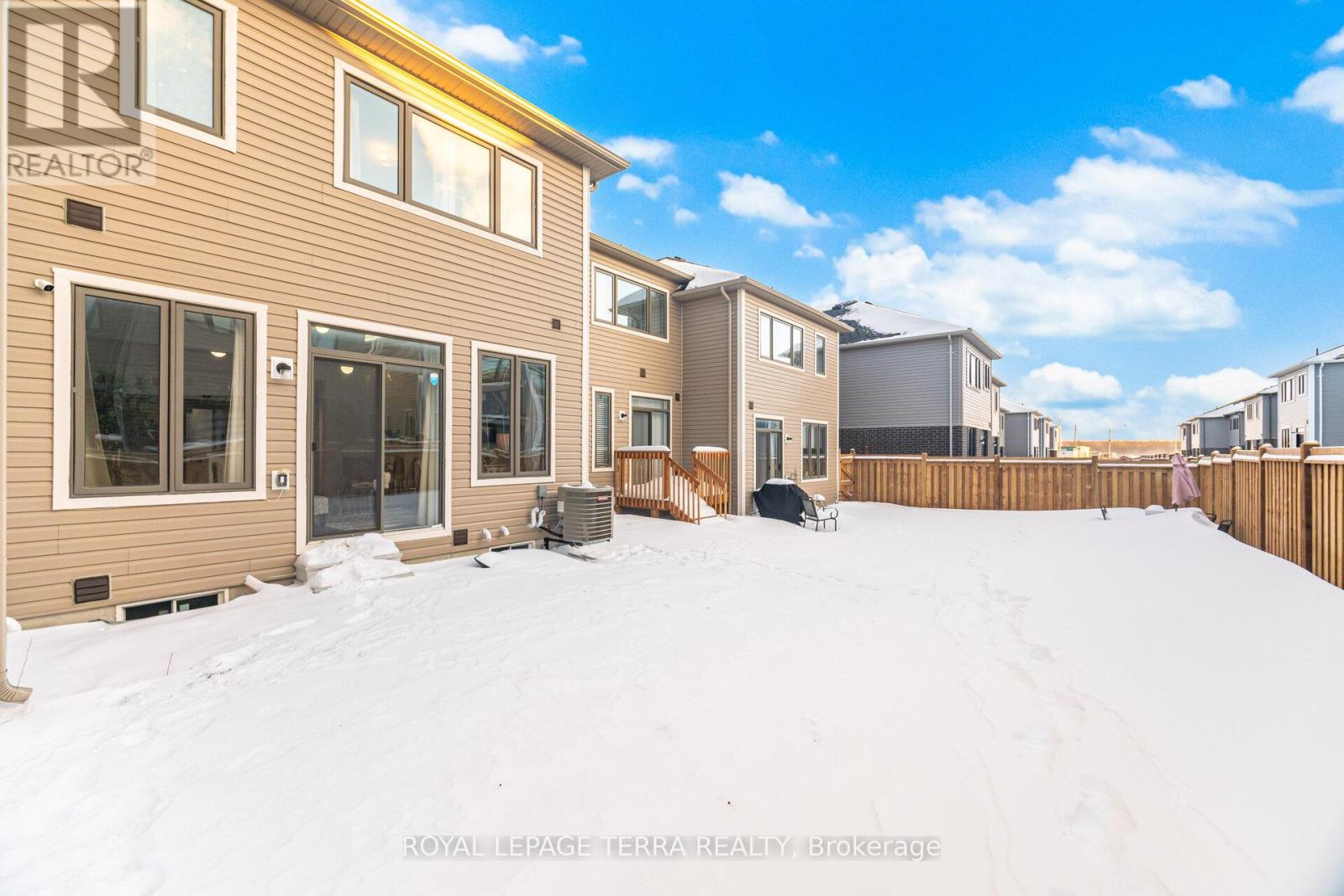 29 Tamworth Terrace, Barrie, Ontario  L9J 0W5 - Photo 34 - S12725006