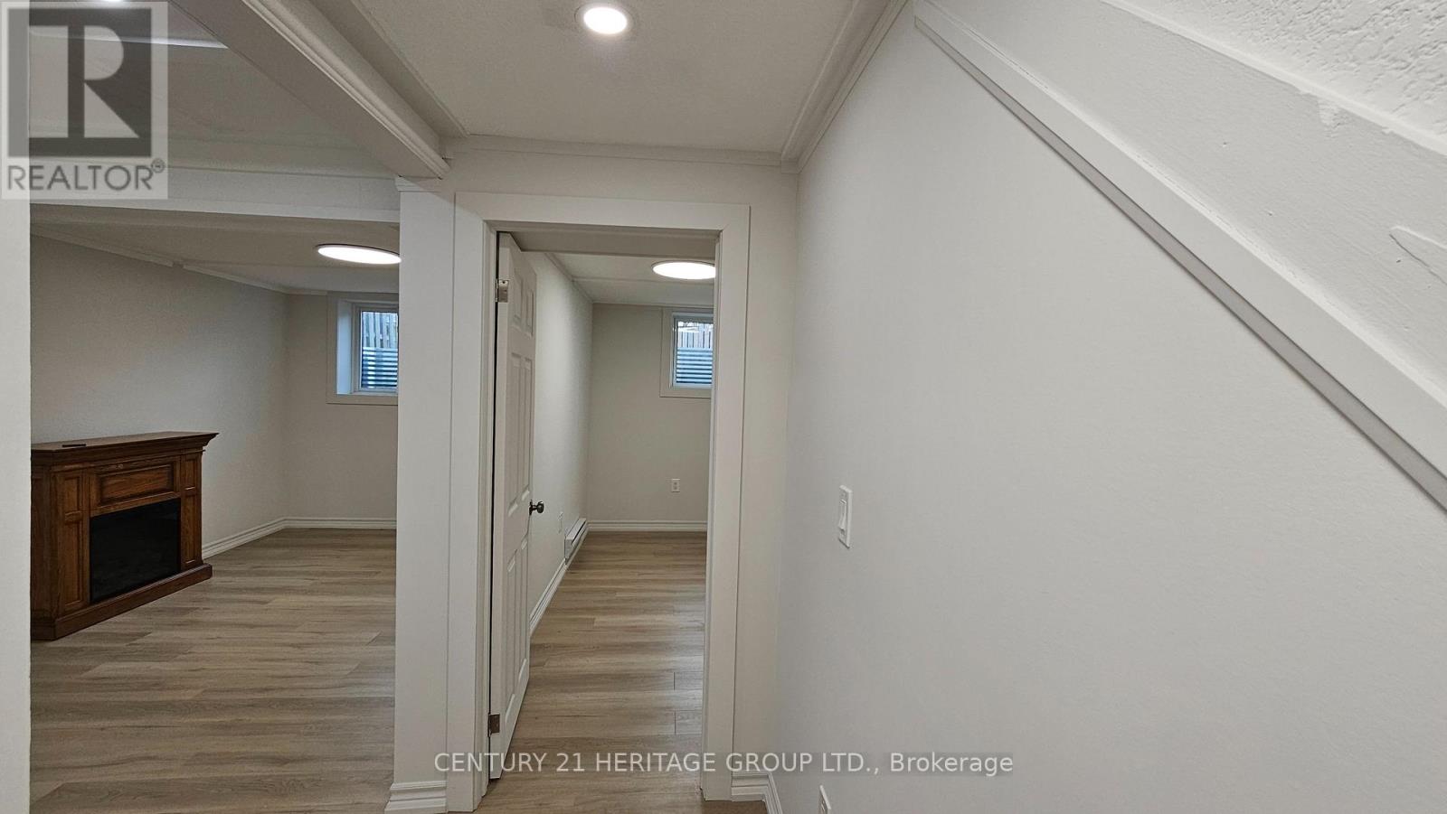 217 Thoms Crescent, Newmarket, Ontario  L3Y 1C9 - Photo 8 - N12586864