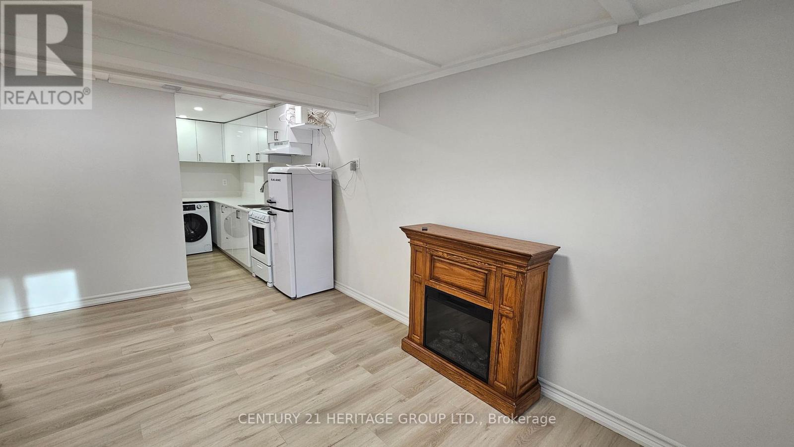 217 Thoms Crescent, Newmarket, Ontario  L3Y 1C9 - Photo 7 - N12586864