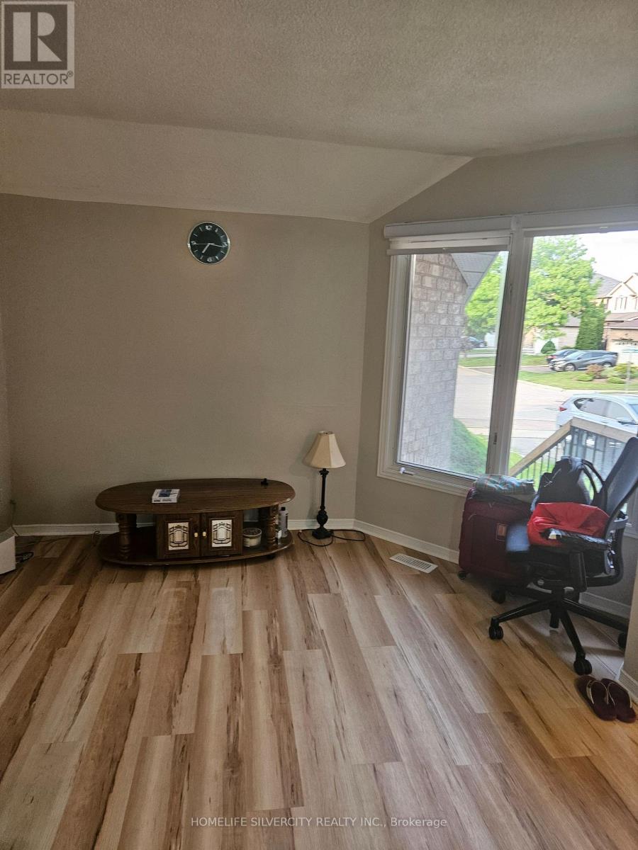 81 Beaconsfield Avenue, Brampton, Ontario  L6Y 4S1 - Photo 4 - W12724970