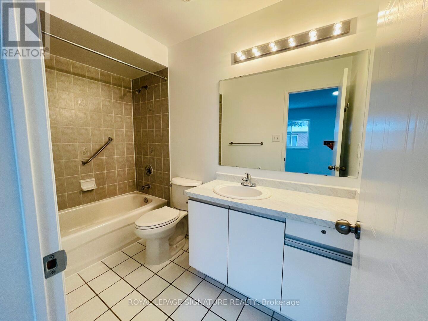 91 - 689 Four Winds Way, Mississauga, Ontario  L5R 4C5 - Photo 12 - W12725114