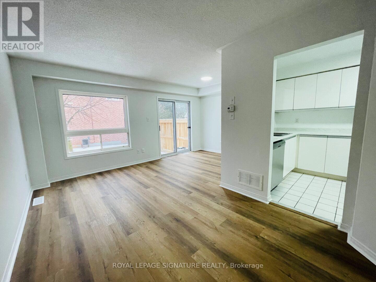 91 - 689 Four Winds Way, Mississauga, Ontario  L5R 4C5 - Photo 2 - W12725114