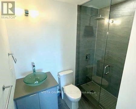 403 - 297 Oak Walk Drive, Oakville, Ontario  L6H 3R6 - Photo 6 - W12725126