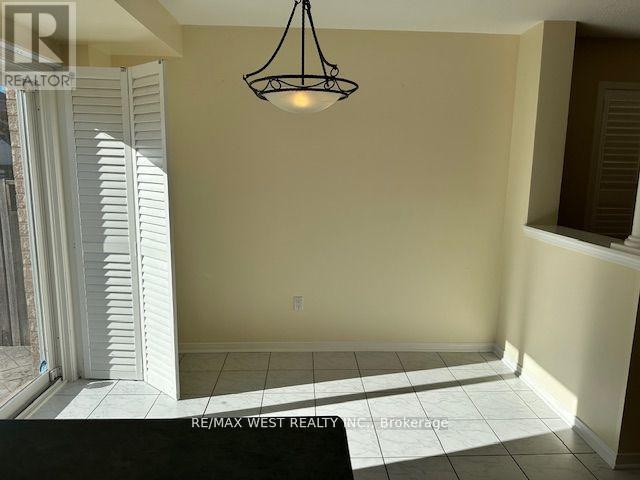 36 Senator Way, Caledon, Ontario  L7E 2R9 - Photo 7 - W12725146