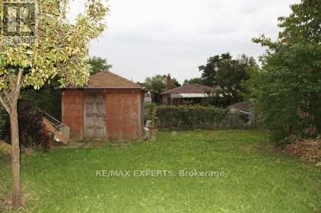 Upper - 40 Futura Drive, Toronto, Ontario  M3N 2L7 - Photo 8 - W12725150