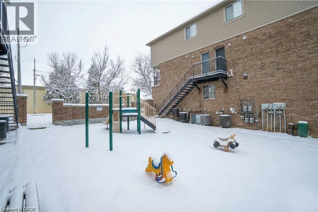 12 Holborn Drive Unit# E33, Kitchener, Ontario  N2A 0A4 - Photo 17 - 40800627