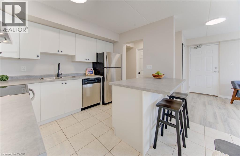 12 Holborn Drive Unit# E33, Kitchener, Ontario  N2A 0A4 - Photo 7 - 40800627