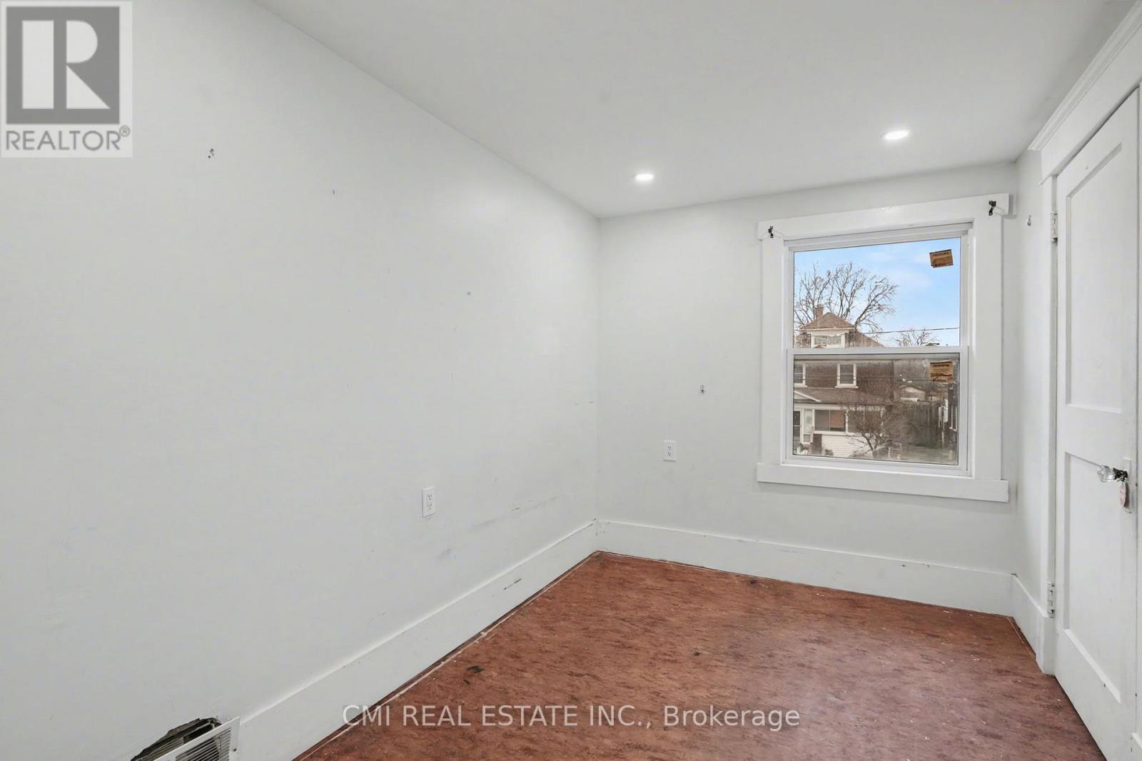 4824 Fourth Avenue, Niagara Falls, Ontario  L2E 4P1 - Photo 21 - X12725088