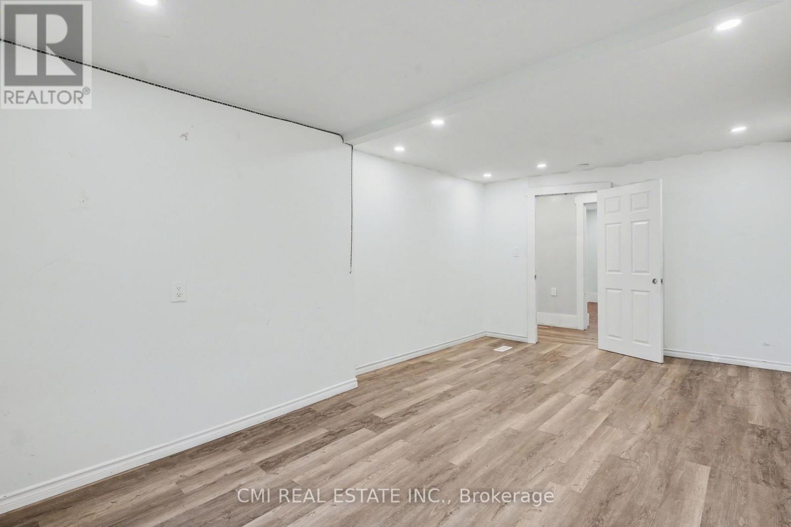 4824 Fourth Avenue, Niagara Falls, Ontario  L2E 4P1 - Photo 27 - X12725088