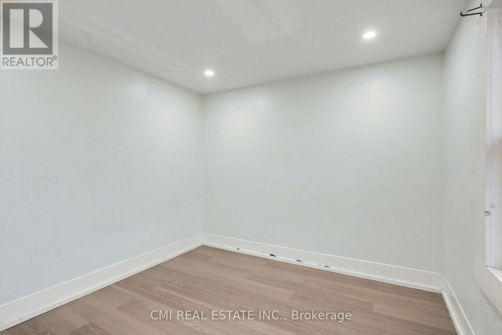 4824 Fourth Avenue, Niagara Falls, Ontario  L2E 4P1 - Photo 32 - X12725088