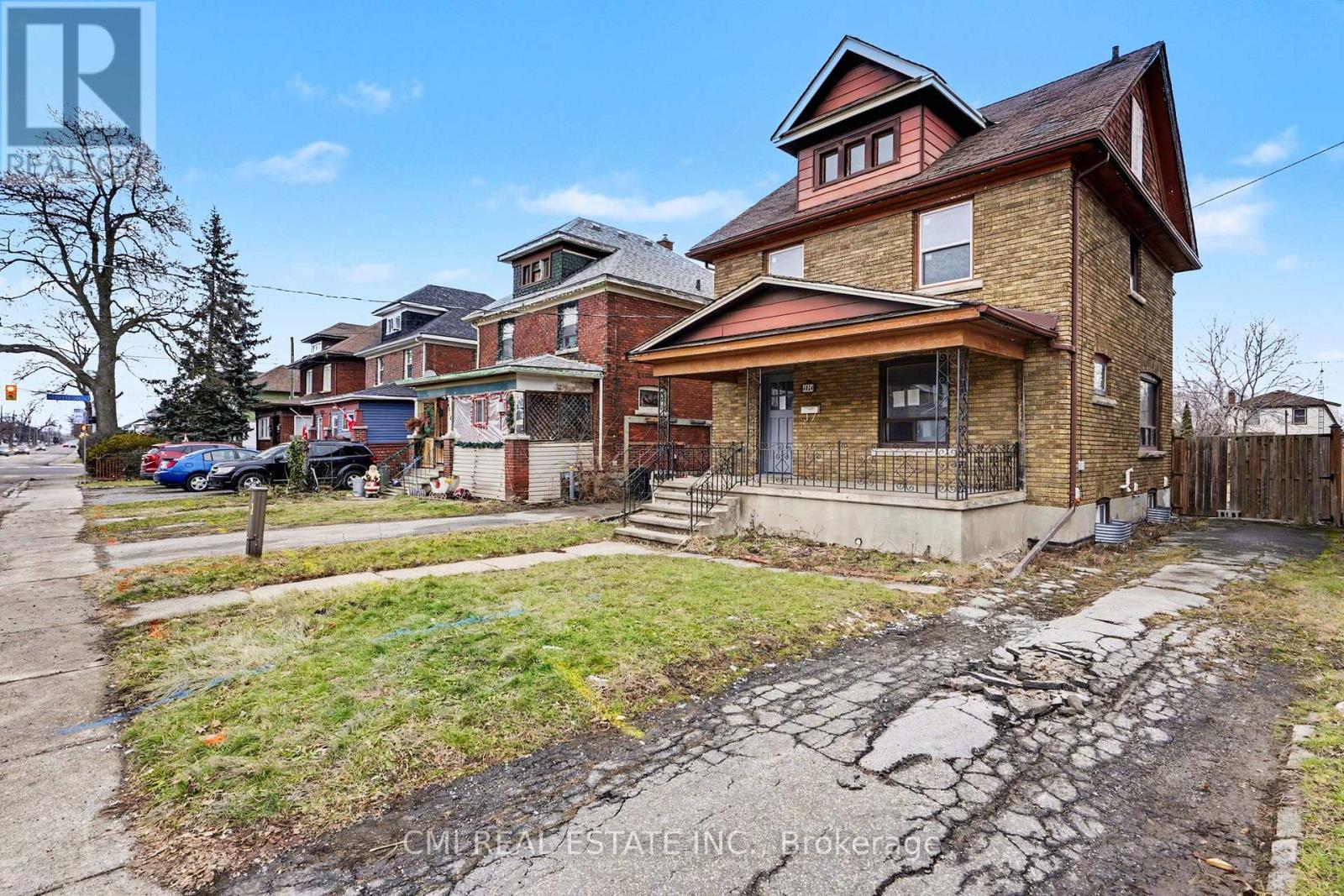 4824 Fourth Avenue, Niagara Falls, Ontario  L2E 4P1 - Photo 4 - X12725088
