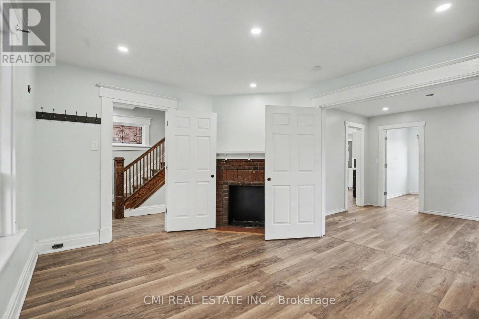 4824 Fourth Avenue, Niagara Falls, Ontario  L2E 4P1 - Photo 9 - X12725088