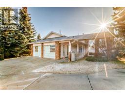 24 West Kerfoot Place, Cochrane, Alberta