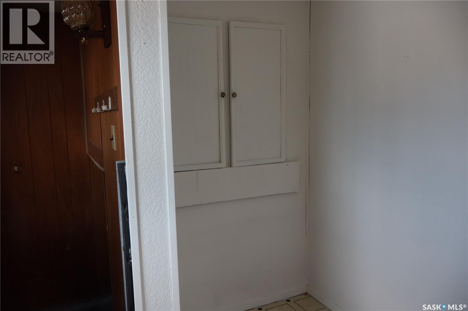 315 7th Avenue E, Assiniboia, Saskatchewan  S0H 0B0 - Photo 14 - SK027320