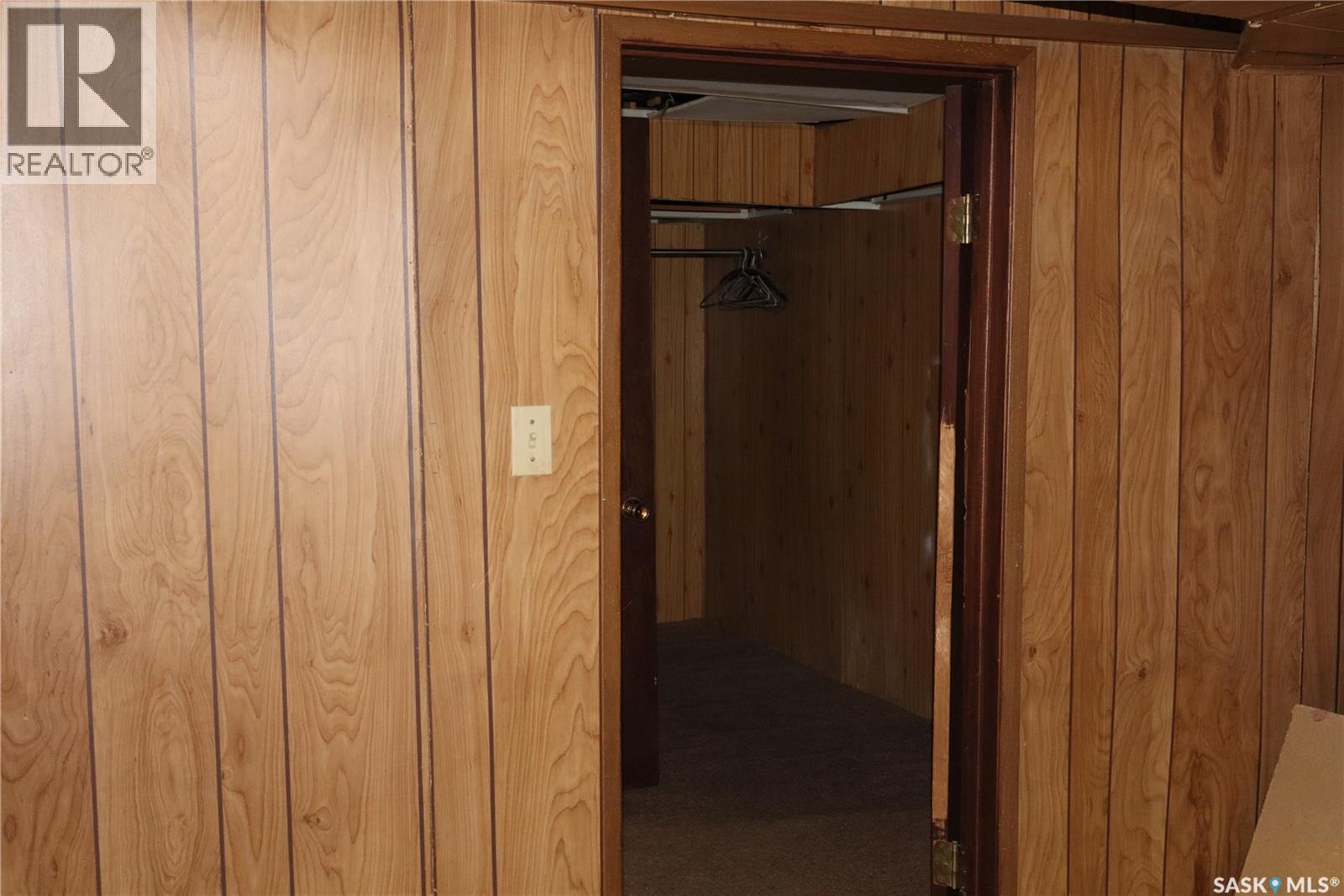 315 7th Avenue E, Assiniboia, Saskatchewan  S0H 0B0 - Photo 25 - SK027320