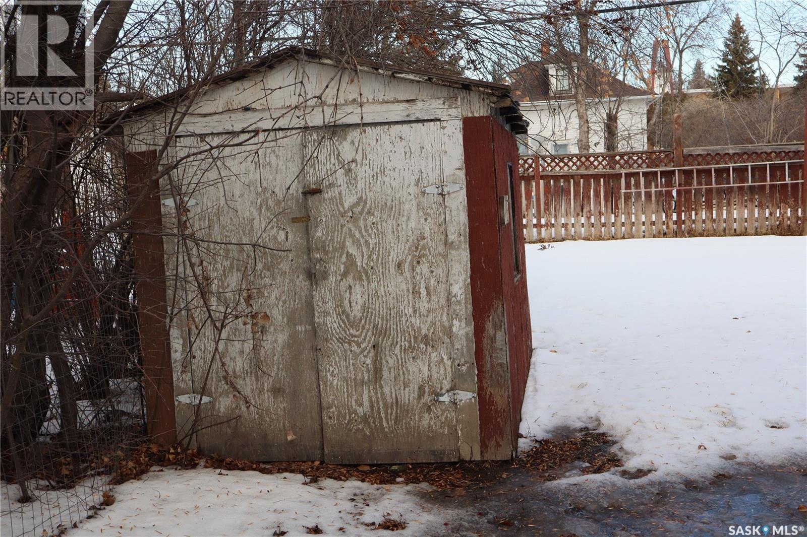 315 7th Avenue E, Assiniboia, Saskatchewan  S0H 0B0 - Photo 28 - SK027320