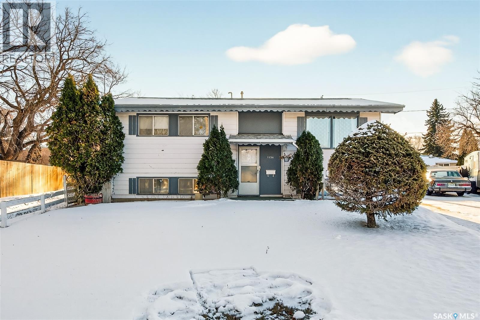 1156 Duffield Crescent, Moose Jaw, Saskatchewan  S6H 5M4 - Photo 2 - SK027312