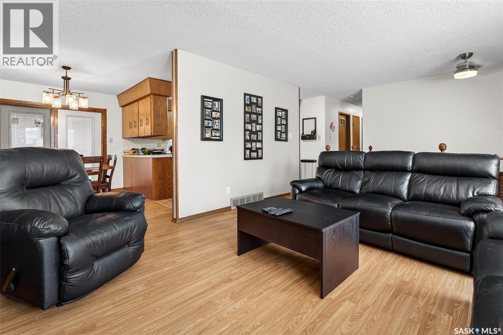 45 Blue Sage Drive, Moose Jaw, Saskatchewan  S6J 1A5 - Photo 13 - SK027305