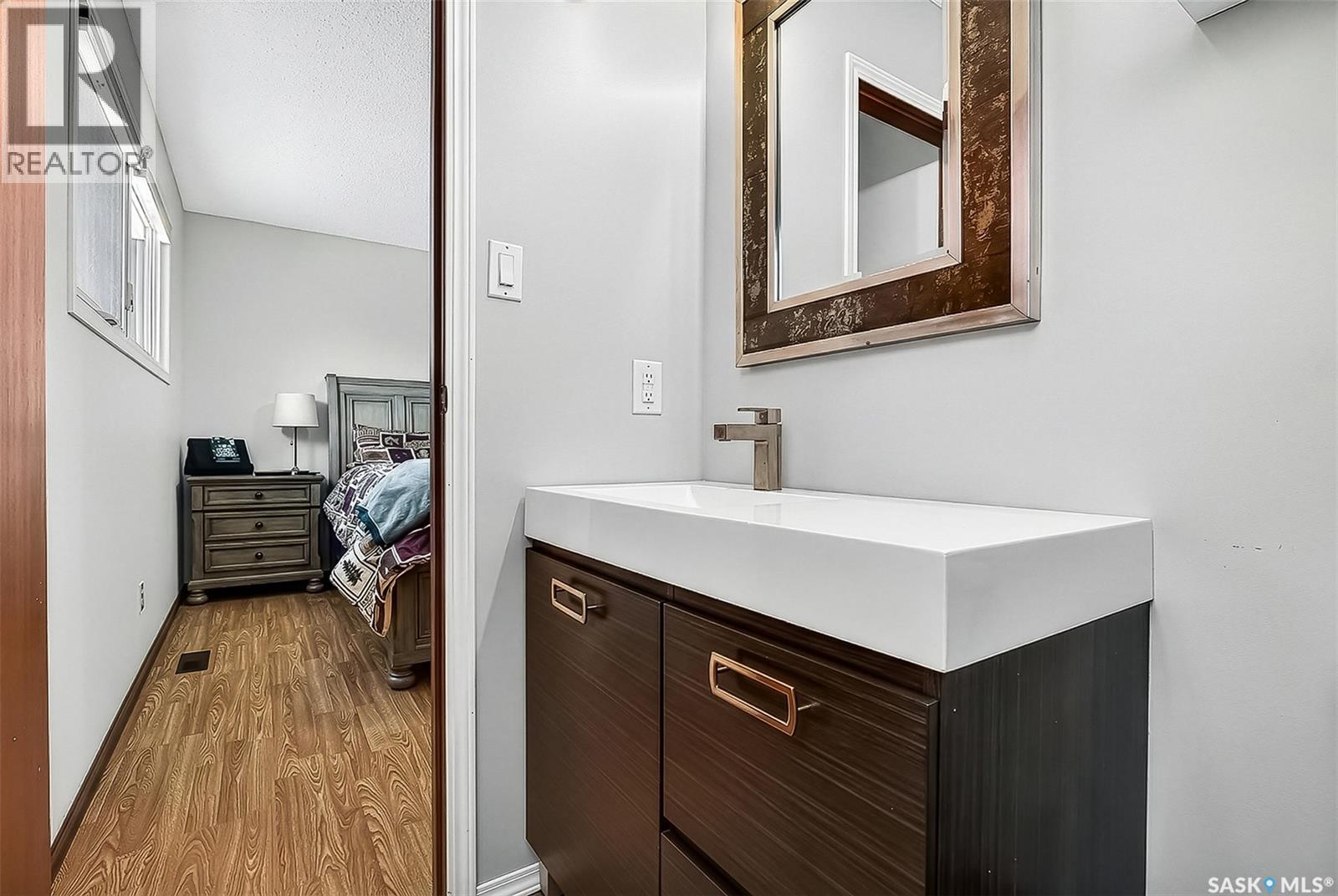 45 Blue Sage Drive, Moose Jaw, Saskatchewan  S6J 1A5 - Photo 17 - SK027305