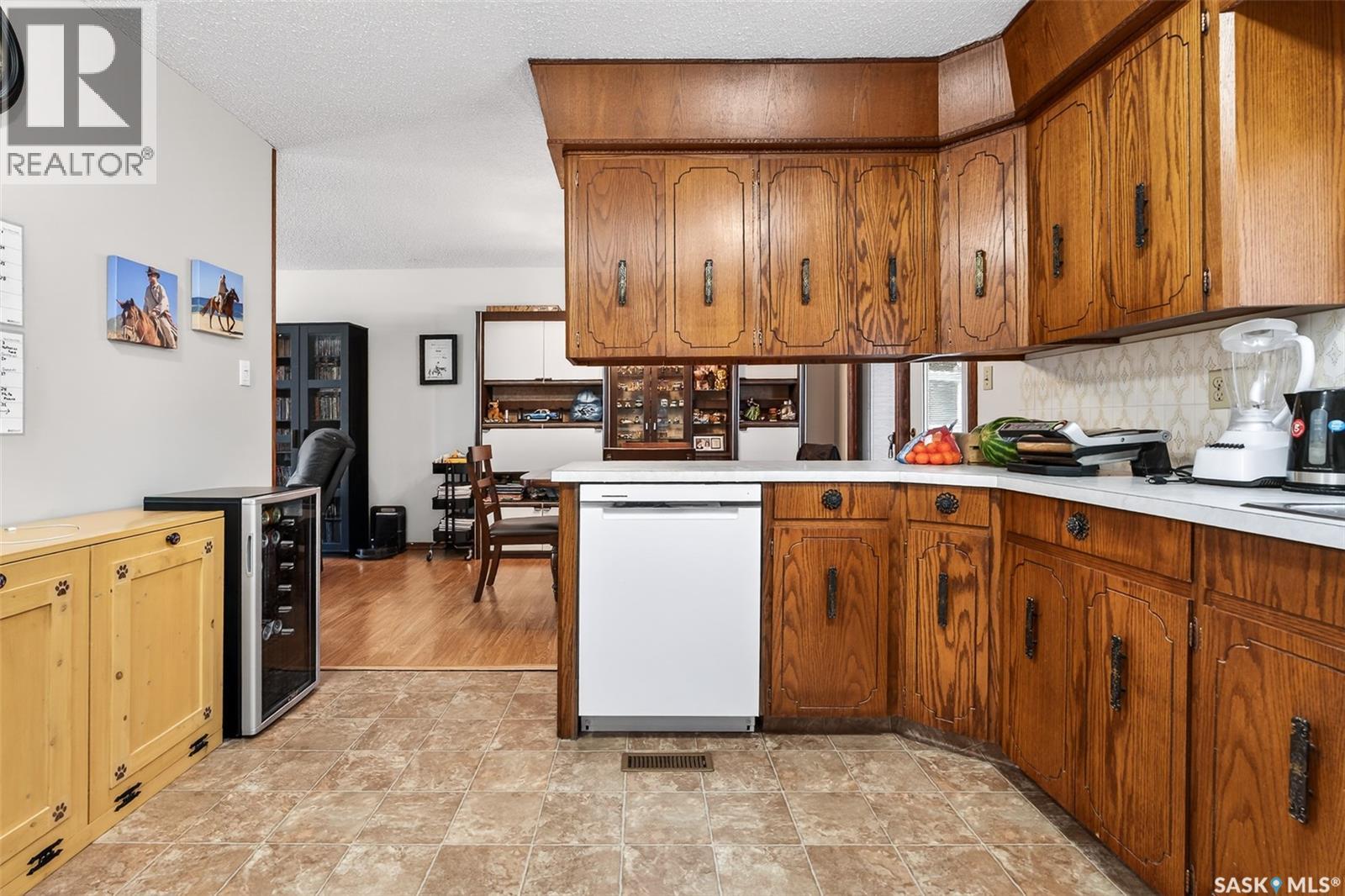 45 Blue Sage Drive, Moose Jaw, Saskatchewan  S6J 1A5 - Photo 6 - SK027305