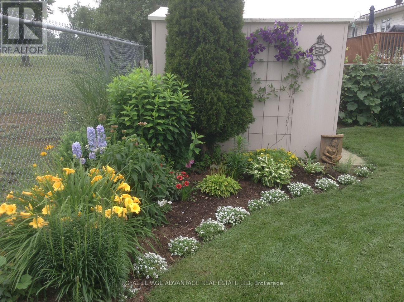 264 Glenwood Crescent, Smiths Falls, Ontario  K7A 5L1 - Photo 38 - X12101143