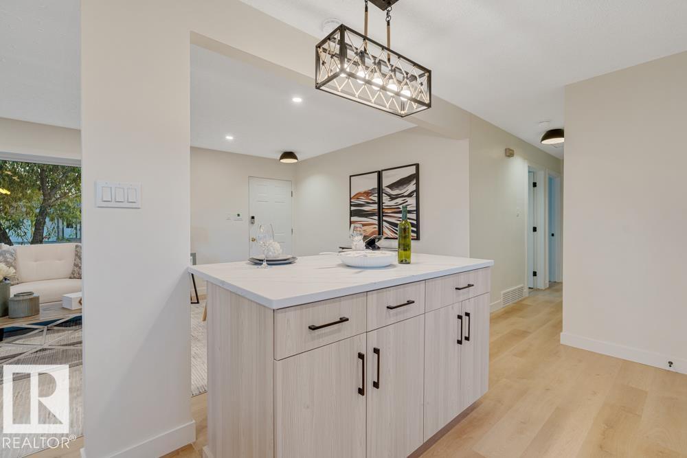 15022 86 Av Nw, Edmonton, Alberta  T5R 4C1 - Photo 14 - E4470897