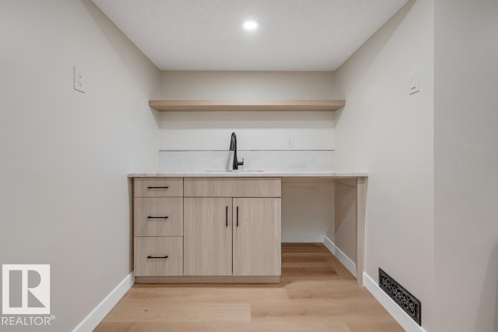 15022 86 Av Nw, Edmonton, Alberta  T5R 4C1 - Photo 32 - E4470897