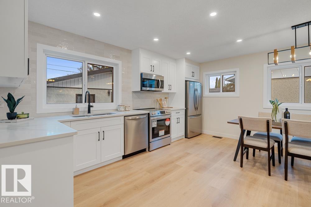 15022 86 Av Nw, Edmonton, Alberta  T5R 4C1 - Photo 9 - E4470897