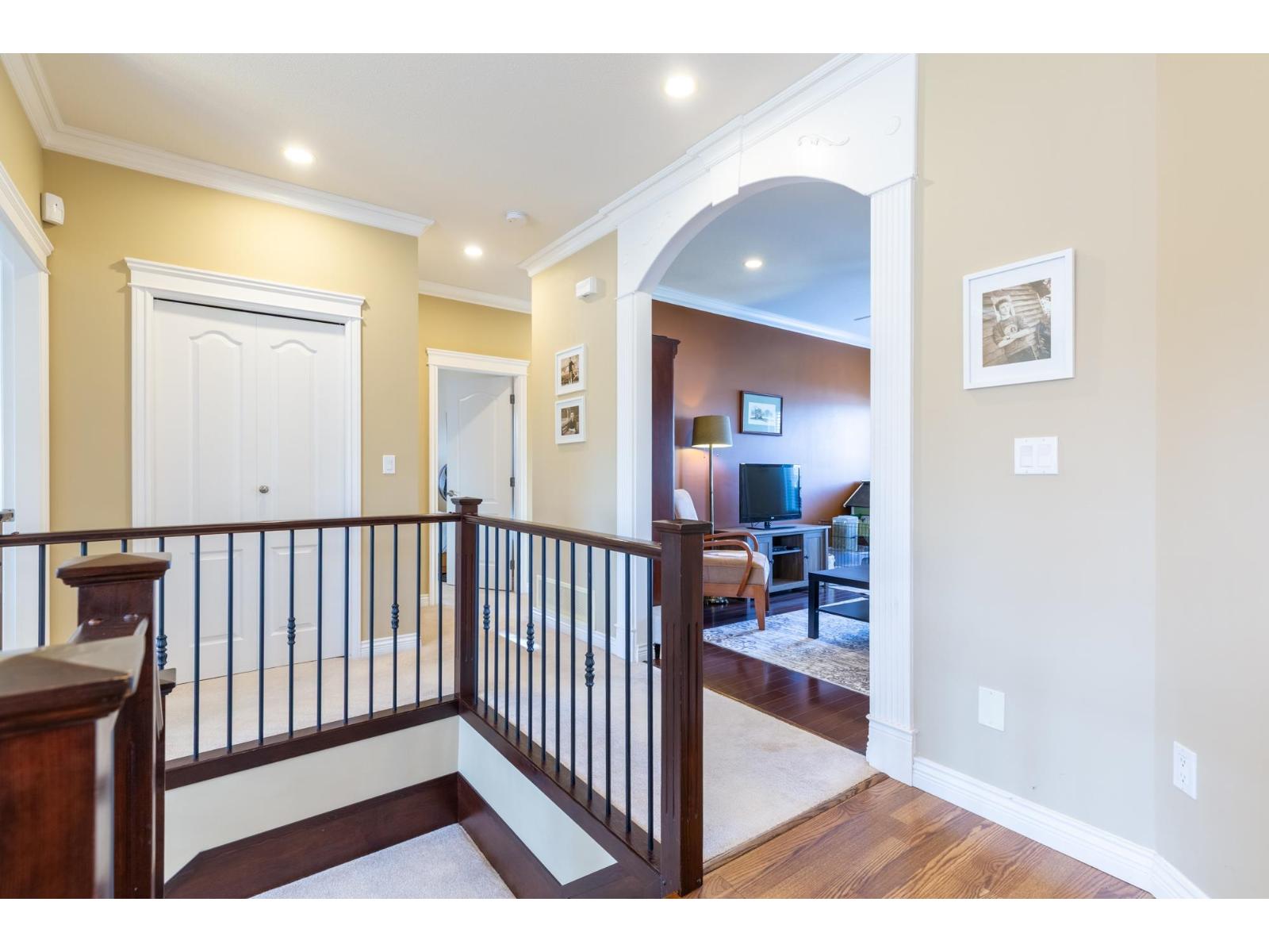 8609 Tupper Boulevard, Mission, British Columbia  V2V 0A3 - Photo 4 - R3082450