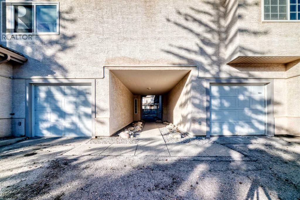 1906 Patterson View Sw, Calgary, Alberta  T3H 3J0 - Photo 31 - A2280780