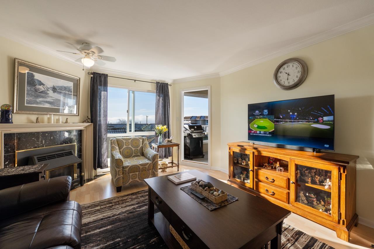 312 15875 Marine Drive, White Rock, British Columbia  V4B 5J2 - Photo 11 - R3082540