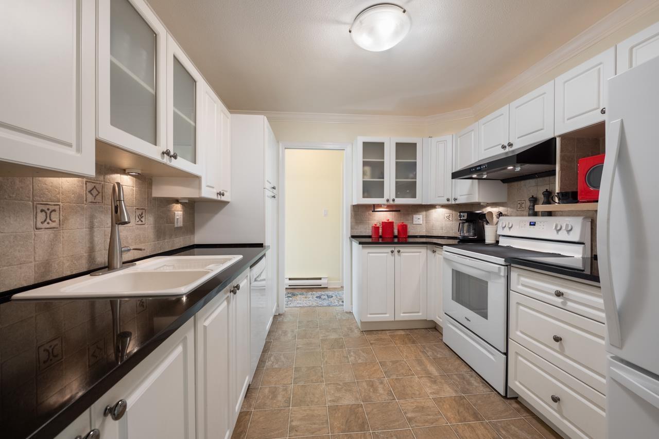 312 15875 Marine Drive, White Rock, British Columbia  V4B 5J2 - Photo 6 - R3082540