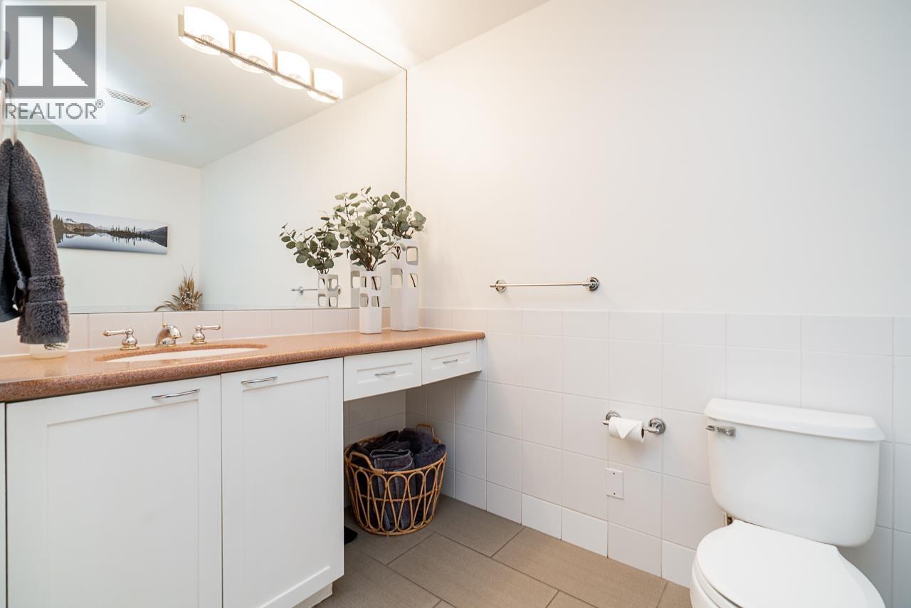 202 131 W 3rd Street, North Vancouver, British Columbia  V7M 1E7 - Photo 23 - R3082586